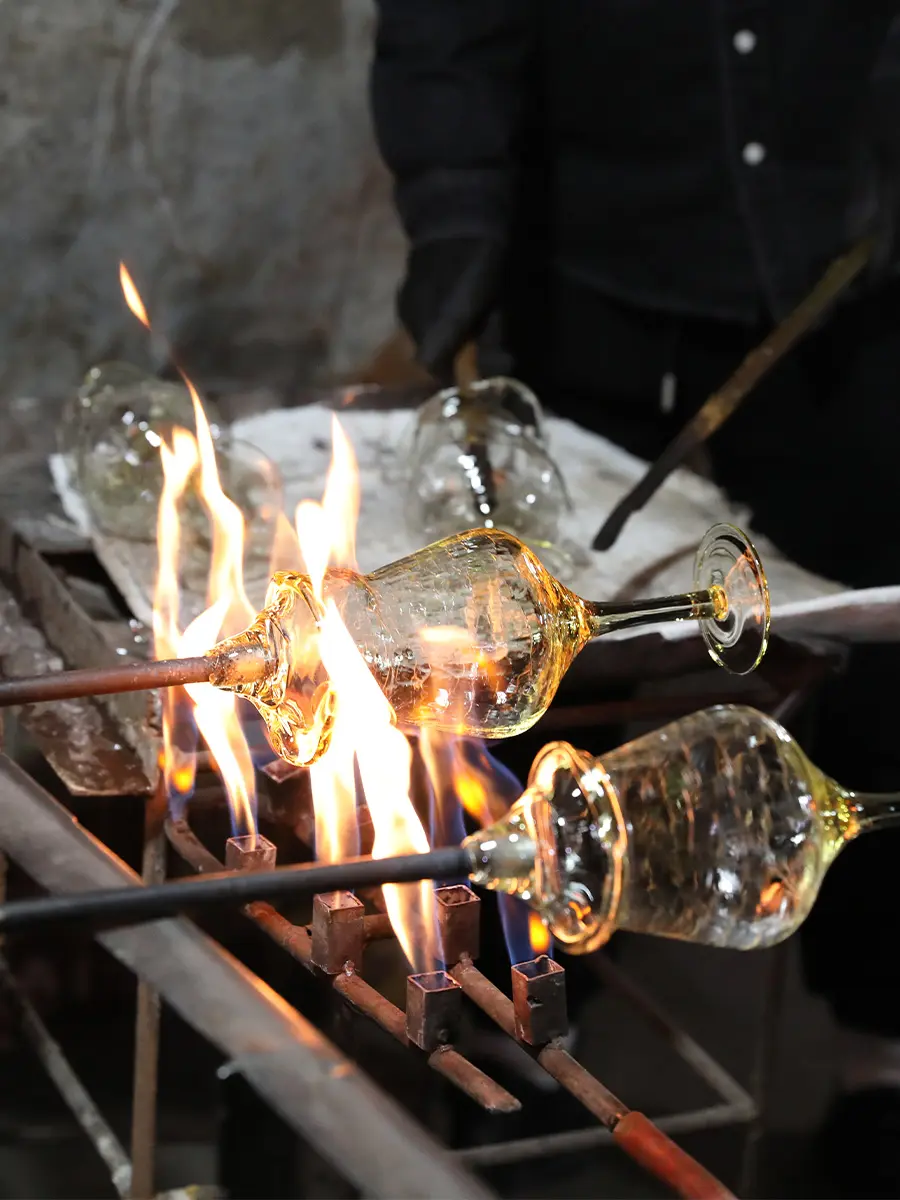 Hand-blown glassware production process in a China glassware manufacturing factory