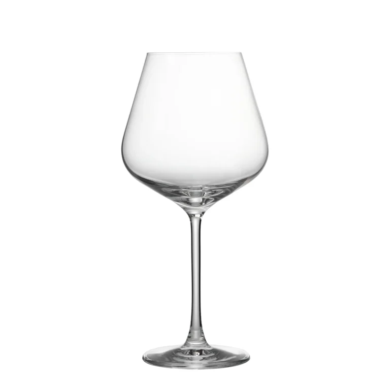 Burgundy red wine glass 500–650 ml on white background